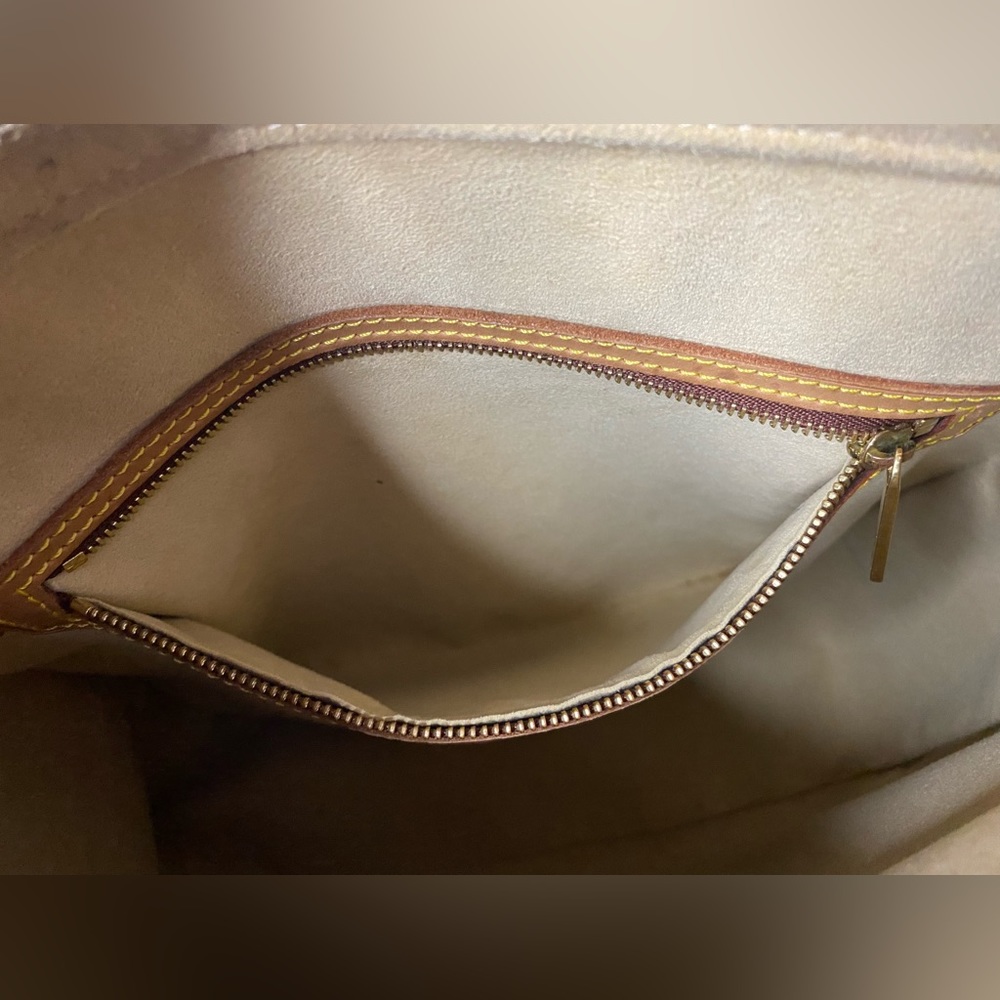 Authentic Pre Loved Louis Vuitton Looping GM Shoulder Bag - Picture 13 of 17